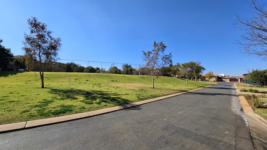 5 Bedroom Property for Sale in Birdwood Estate North West